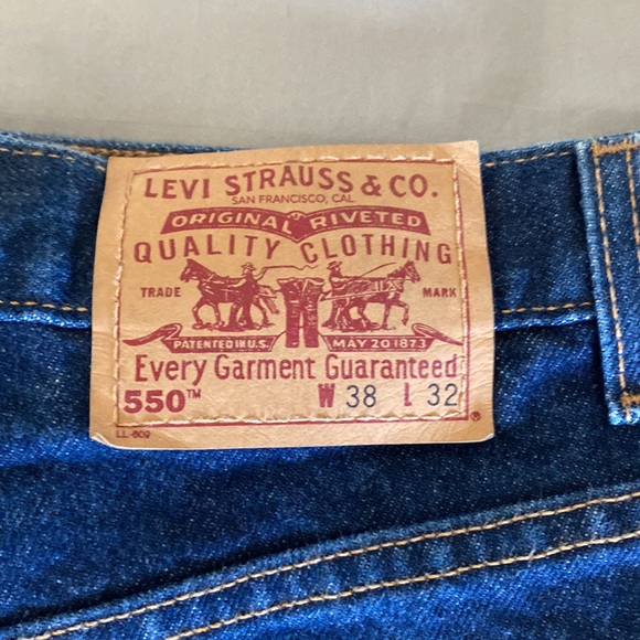 Levi’s 550 Relaxed Fit - Picture 2 of 5